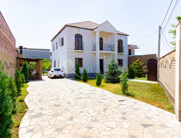 norakaruyc-tun/Abovyan+dis/Avan/Yerevan