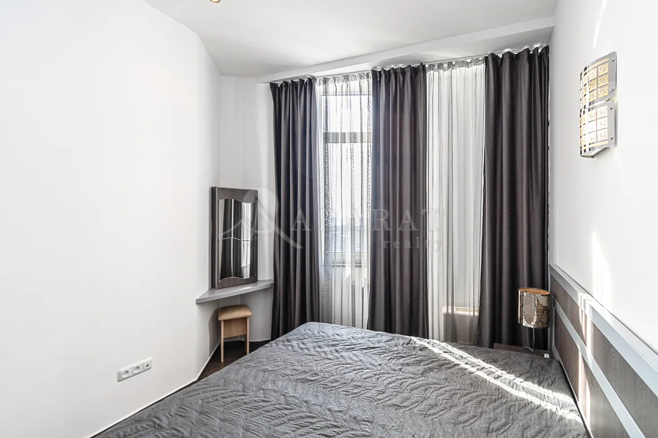 4 սենյականոց բնակարան վարձով Արամի փող, Կենտրոն Երևան, 159128