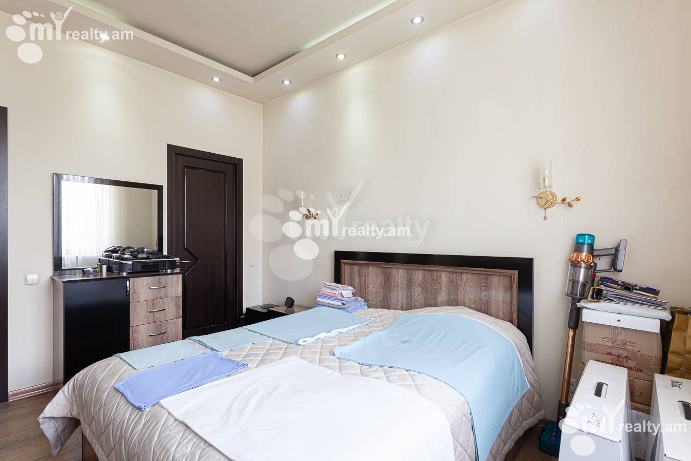3 bedroom apartment for sale Mashtots Ave, Center Yerevan, 155988