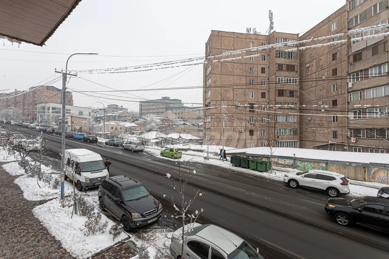 Commercial property for sale K. Ulnetsi St, Quanaquère-Zeytoun Yerevan, 159445