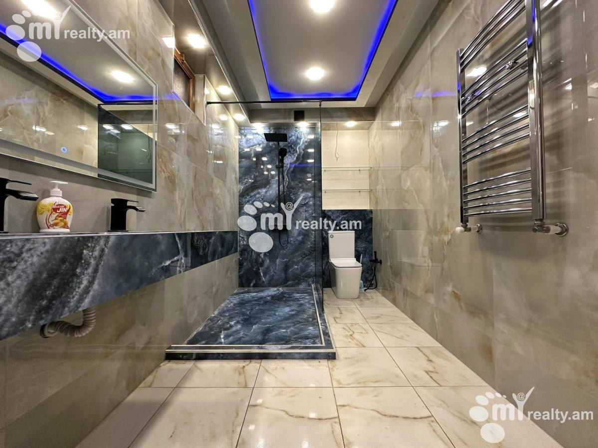 3 bedroom apartment for sale Yekmalyan St, Center Yerevan, 156240