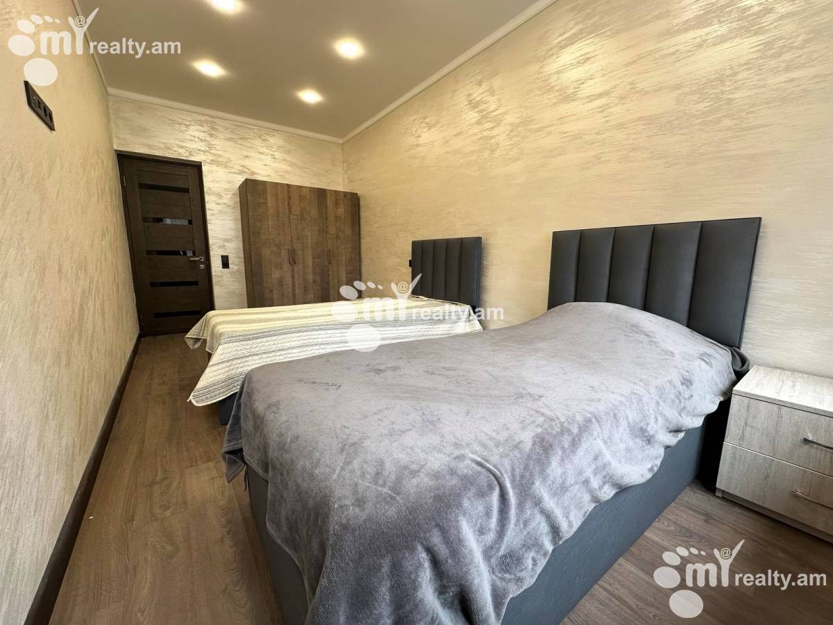 3 bedroom apartment for sale Yekmalyan St, Center Yerevan, 156240