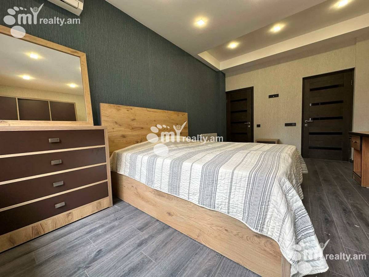 3 bedroom apartment for sale Yekmalyan St, Center Yerevan, 156240