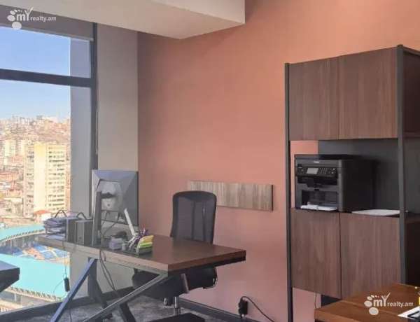 komercion-vardzakalutyun-Yerevan-Center