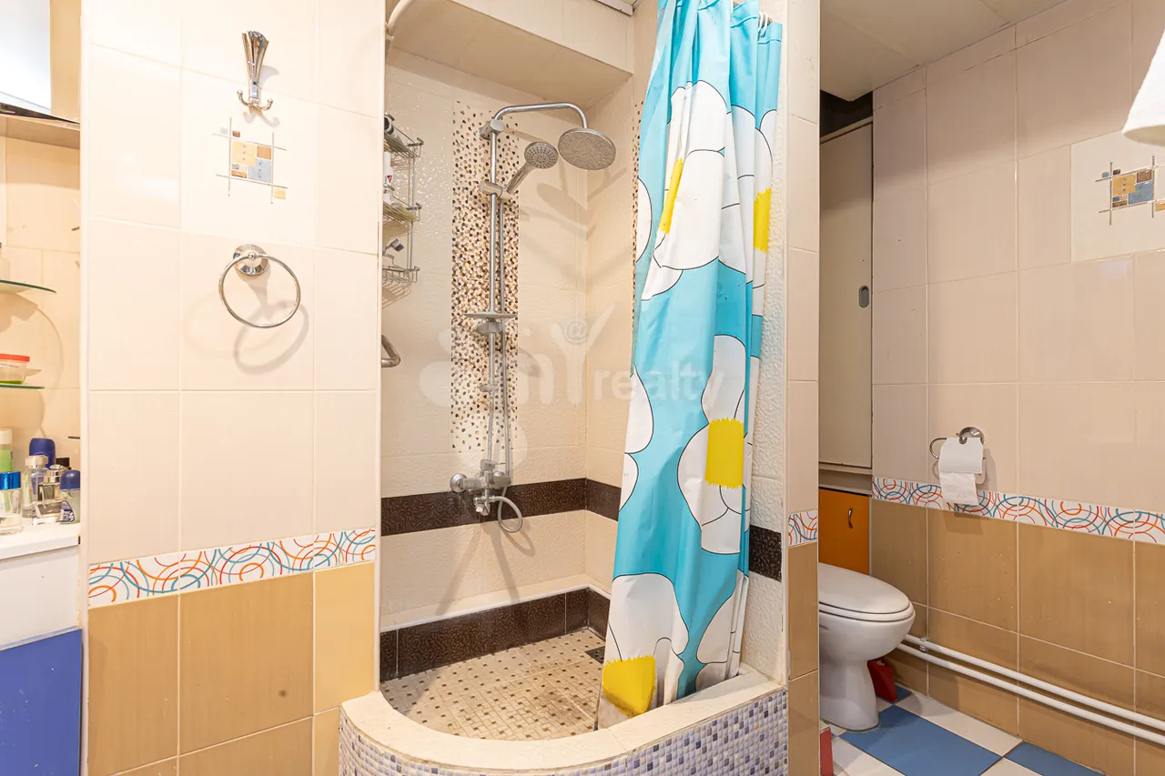 3 bedroom apartment for sale Saryan St, Center Yerevan, 159477