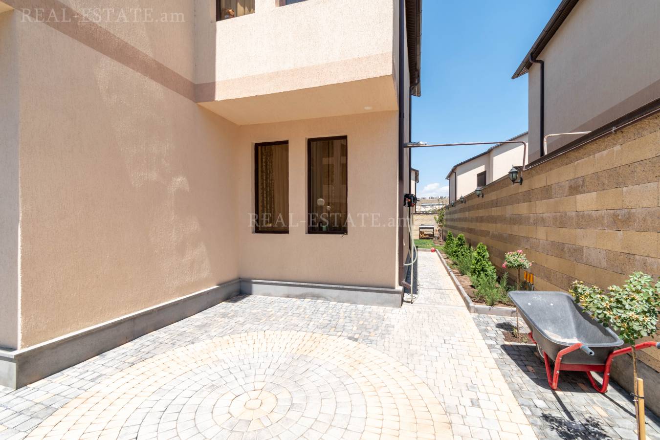 House for sale G 1 dis., Adshapnjak Yerevan, 124652