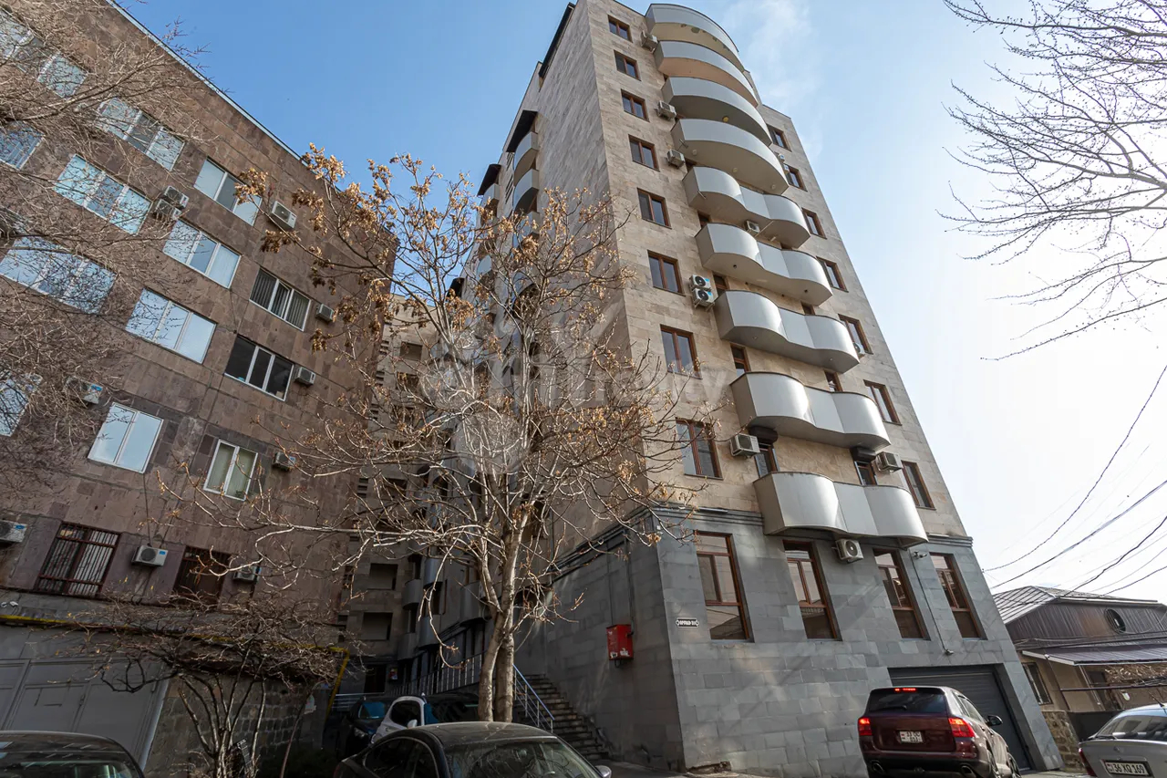 3 սենյականոց բնակարան  Օրբելի Եղբայրների փող, Արաբկիր Երևան, 159691
