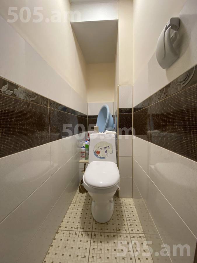 3 bedroom apartment for sale خیابان م. خورِناتسی, مرکز شهر ایروان, 98372