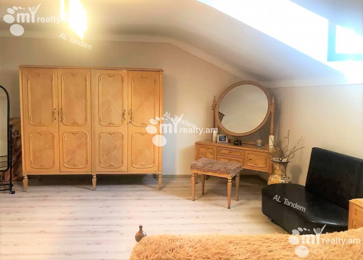 House for sale Antarayin St, Center Yerevan, 130458