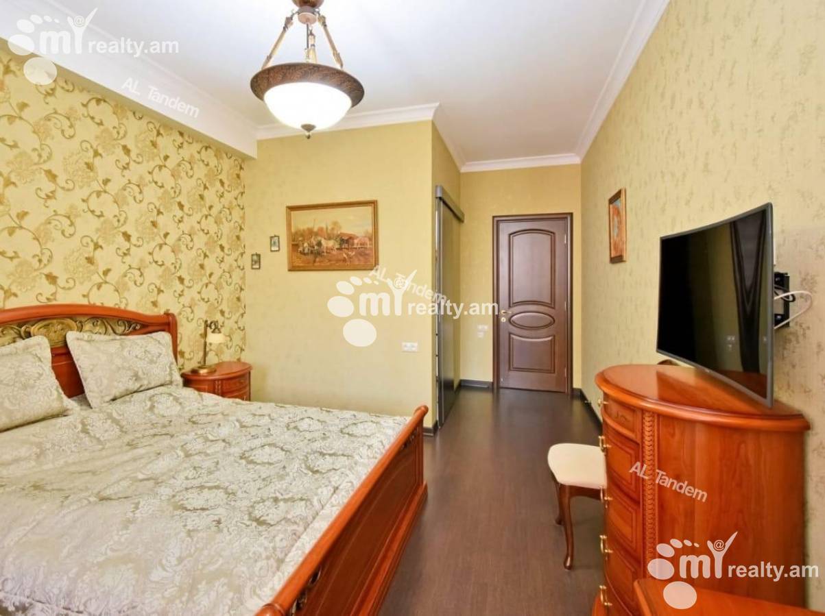 4 bedroom apartment for sale Fuchik St, Ajapnyak Yerevan, 124925