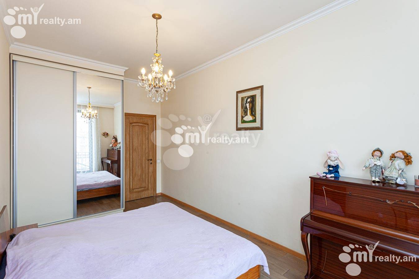 Купить 3 комнатную квартиру Таманян ул, Центр Ереван, 155019