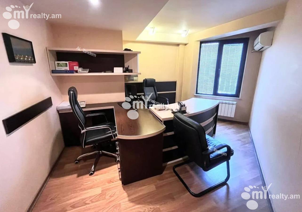 Купить коммерческoе помещение Вардананц ул, Центр Ереван, 147724