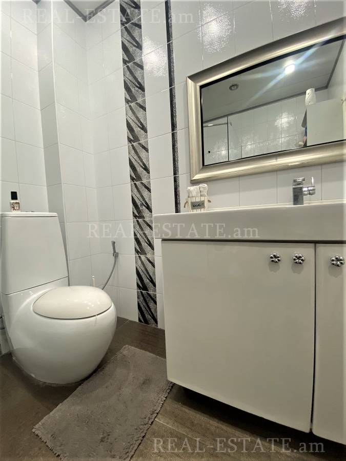 4 bedroom apartment for sale Sayat-Nova Ave, Center Yerevan, 116013