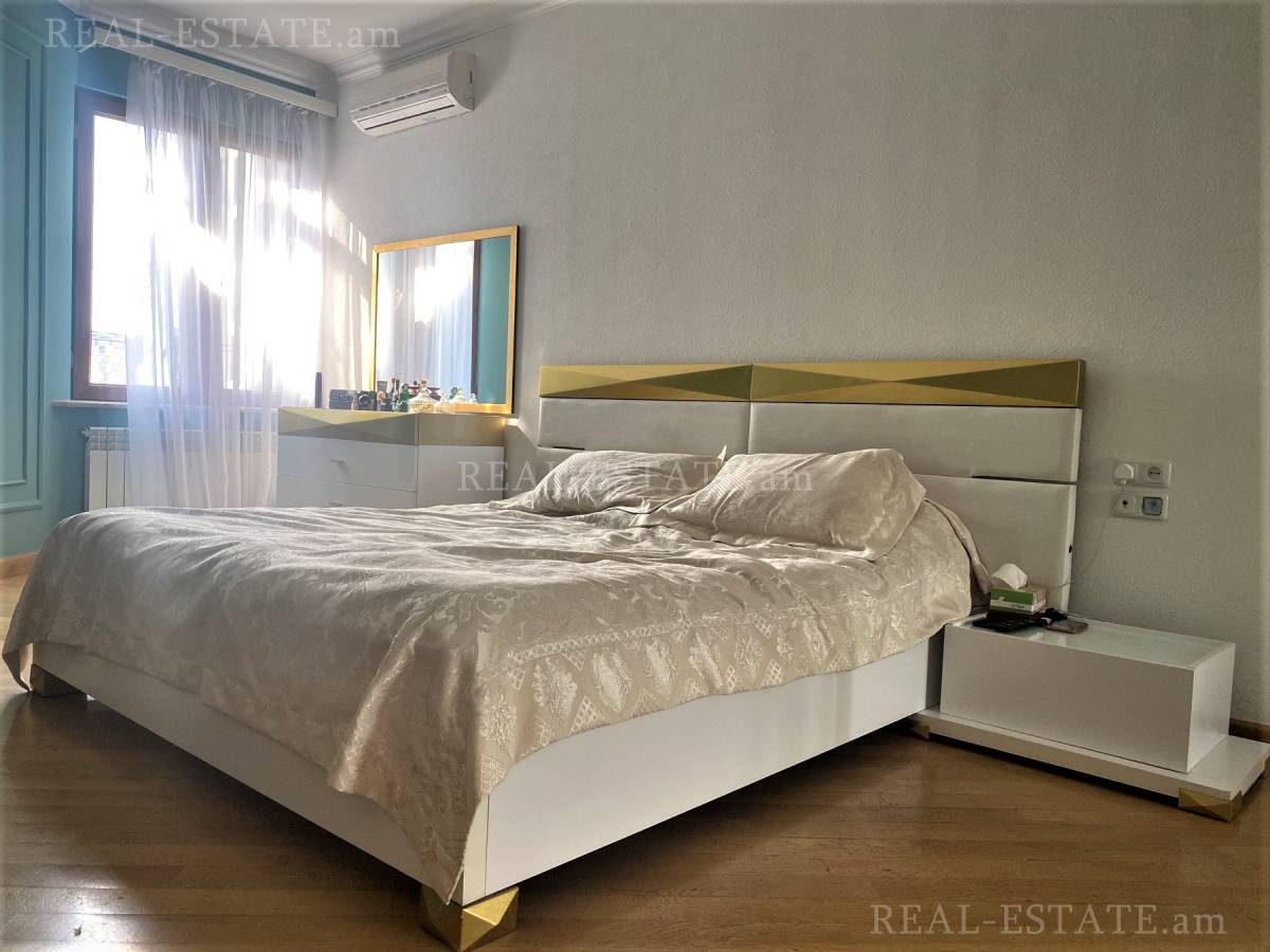 4 bedroom apartment for sale Sayat-Nova Ave, Center Yerevan, 116013
