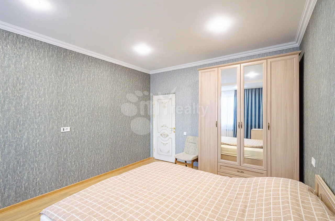 2 bedroom apartment for rent Teryan St, Center Yerevan, 160167