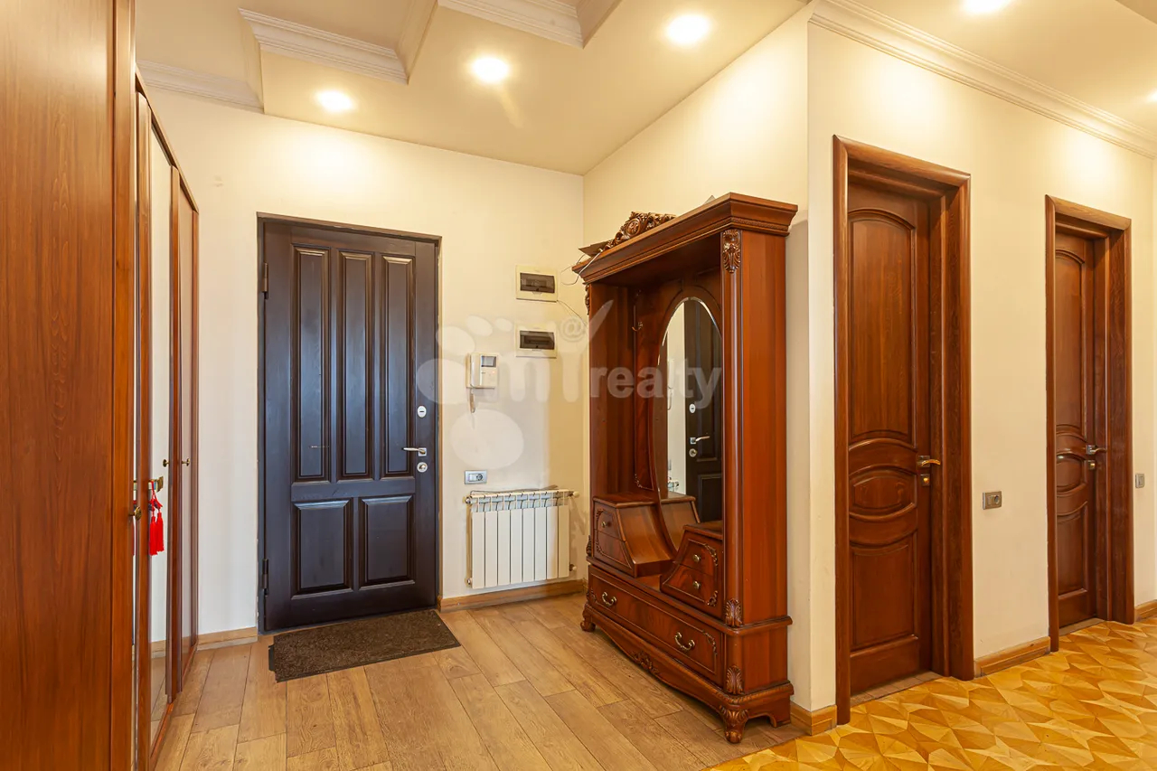 3 bedroom apartment for rent Vardanants St, Center Yerevan, 160678