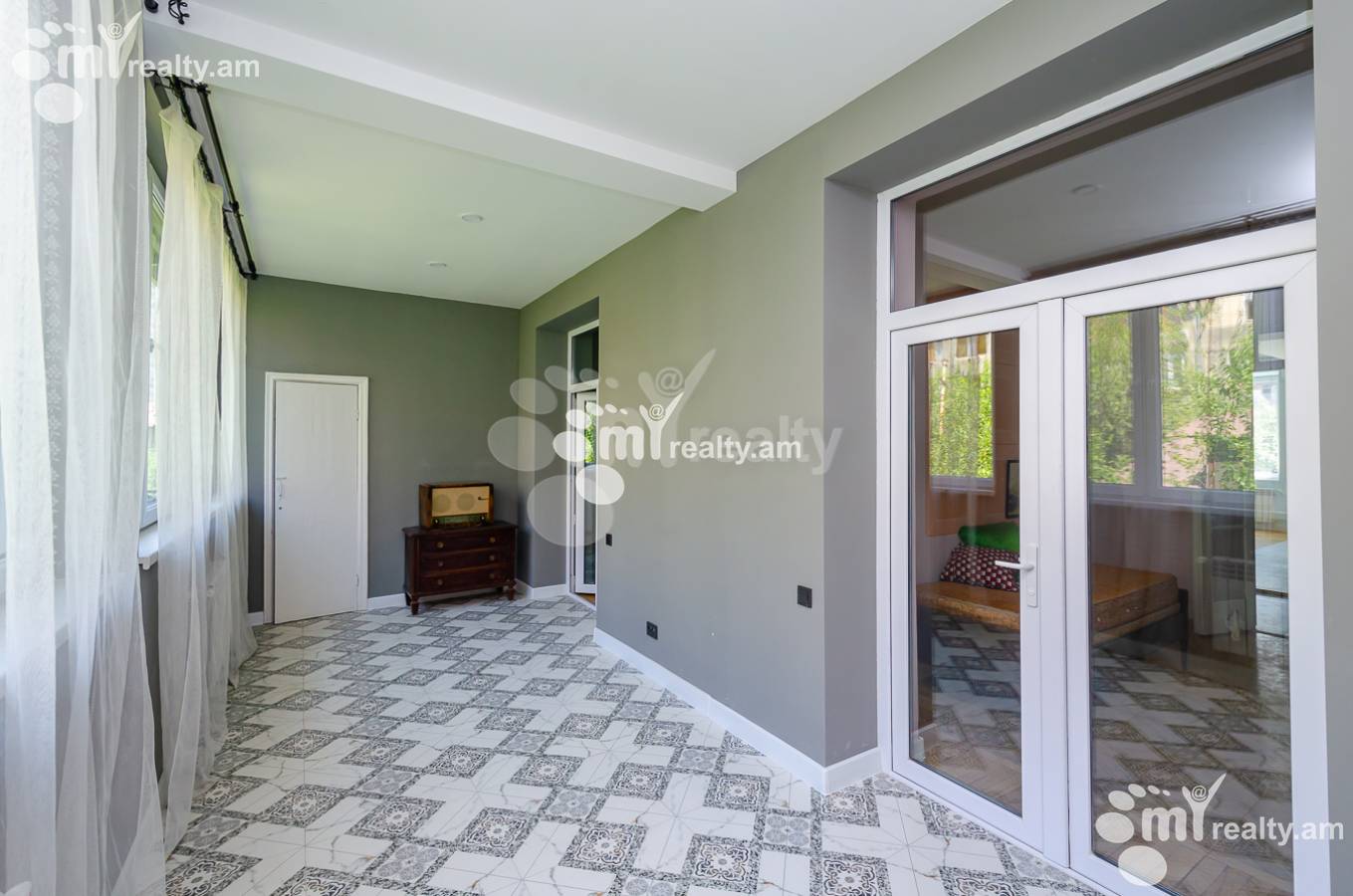 3 bedroom apartment for sale Saryan St, Center Yerevan, 152720