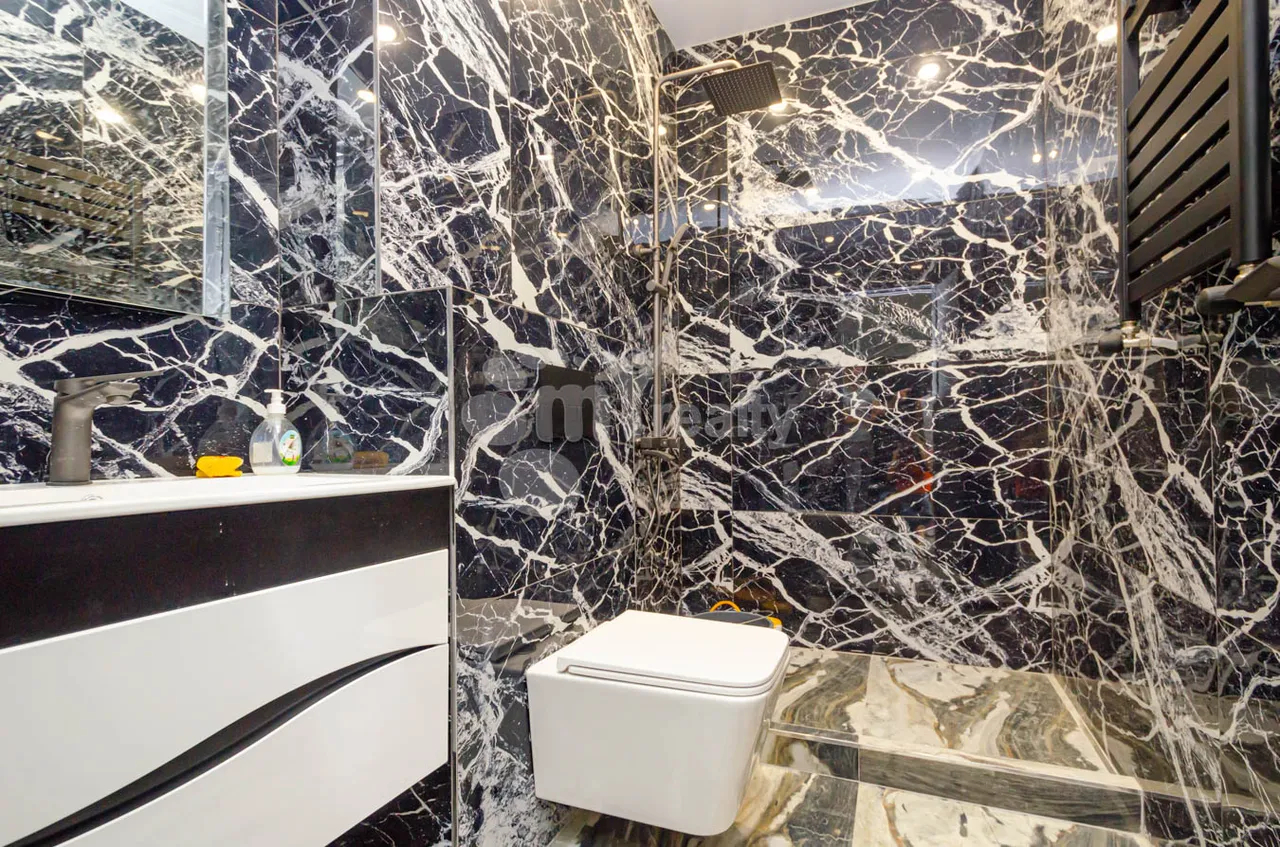 3 bedroom apartment for rent Argishti St, Center Yerevan, 157835