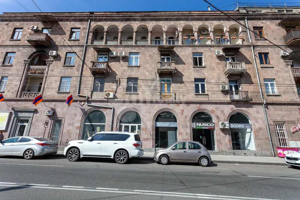 kupit-kvartiru/3-komnatnaya/Charents+St/Center/Yerevan