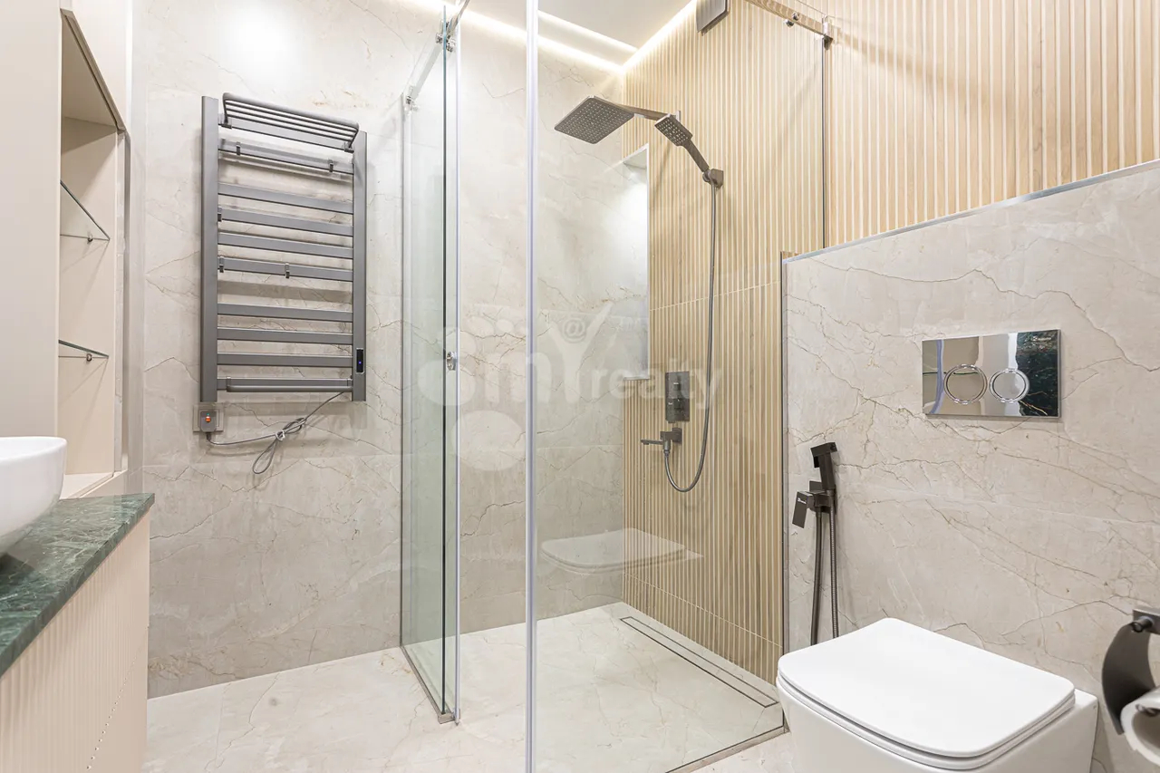 3 սենյականոց բնակարան վարձով Գրիբոեդովի փող, Արաբկիր Երևան, 158538