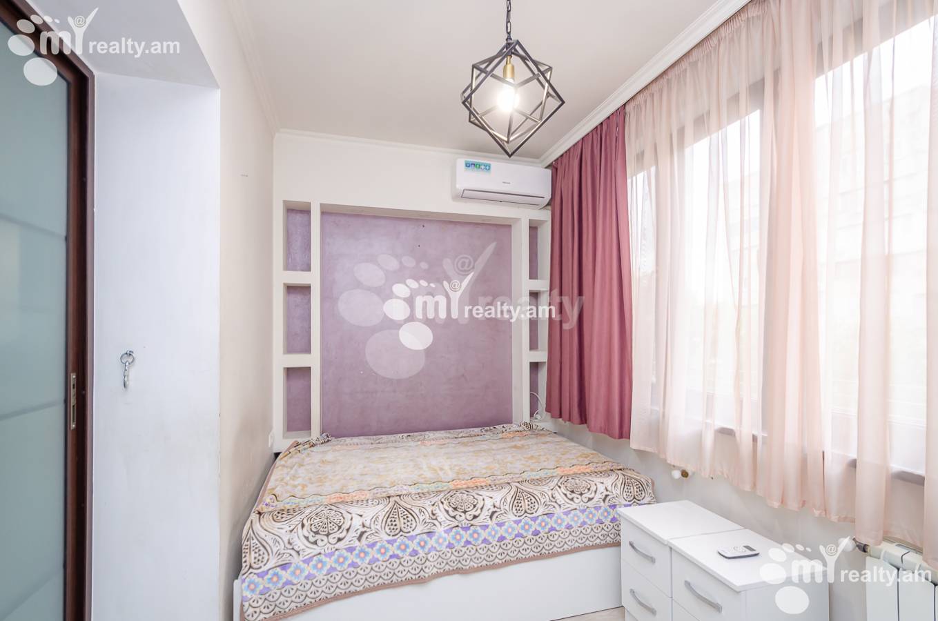 3 bedroom apartment for sale Abovyan St, Center Yerevan, 153451