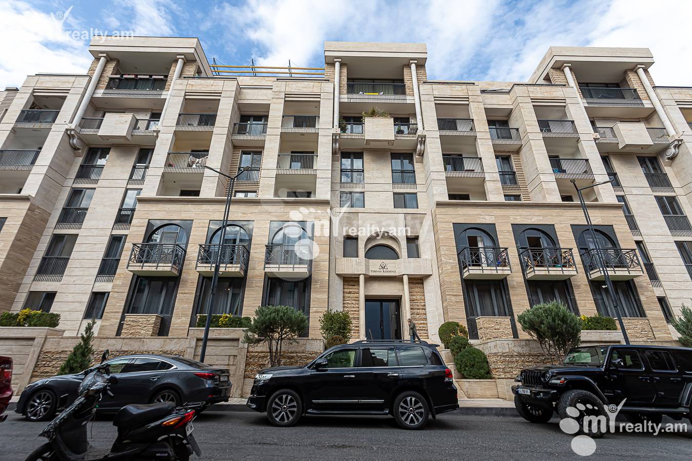 3 bedroom apartment for rent Antarayin St, Center Yerevan, 156854