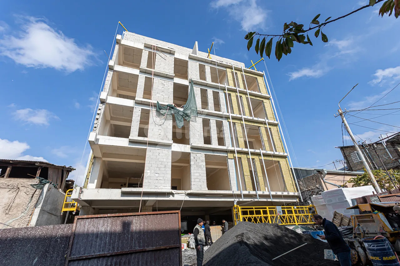 4 bedroom apartment for sale خیابان سِوکارِسی ساکوجی, عربگیر ایروان, 159737