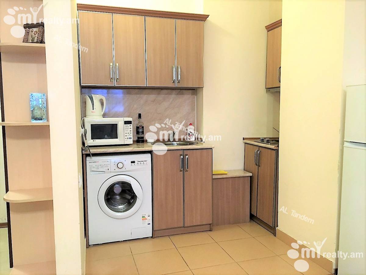 Купить 2 комнатную квартиру Бузанд ул, Центр Ереван, 130736