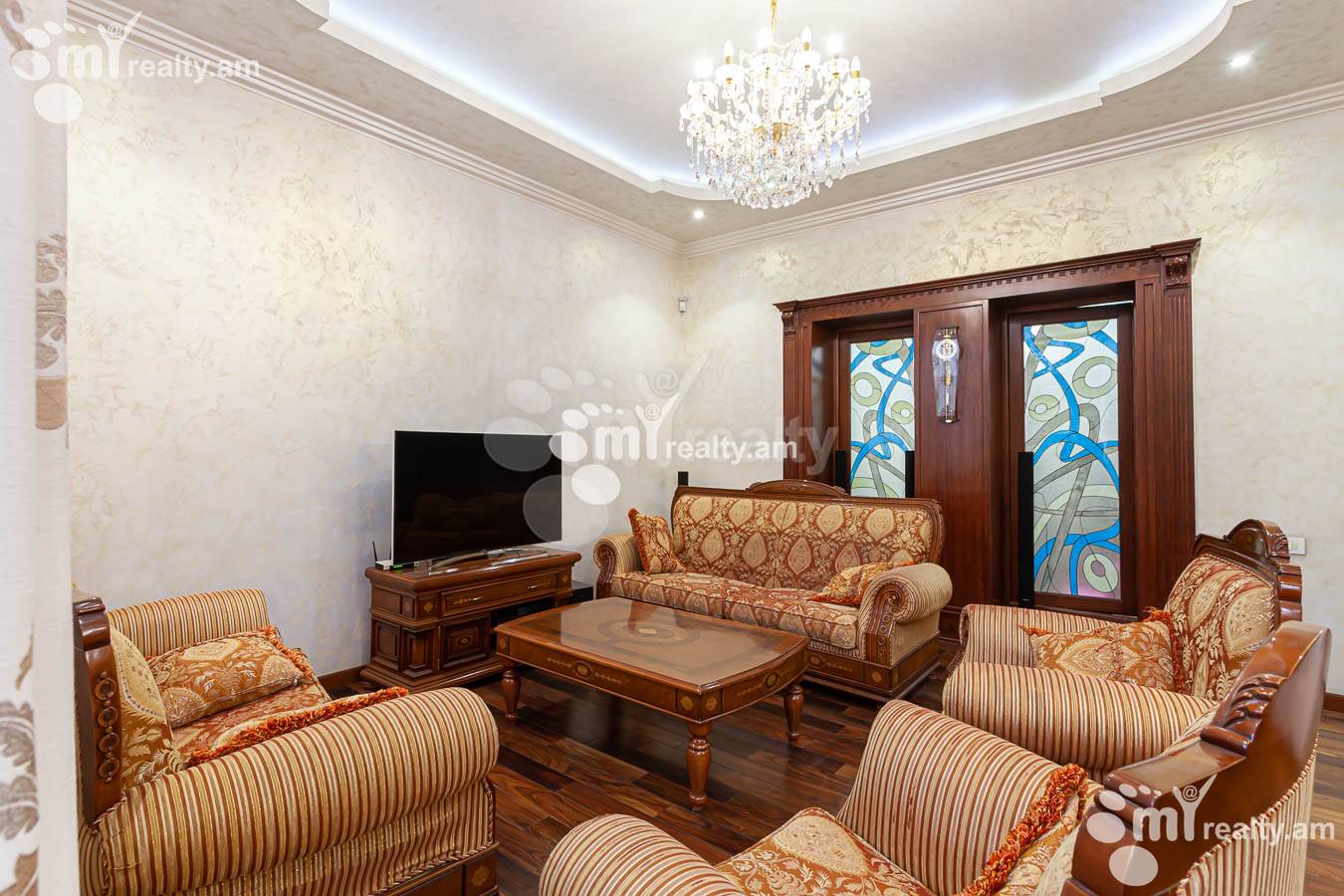 4 սենյականոց բնակարան վարձով Մաշտոցի պող, Կենտրոն Երևան, 153321