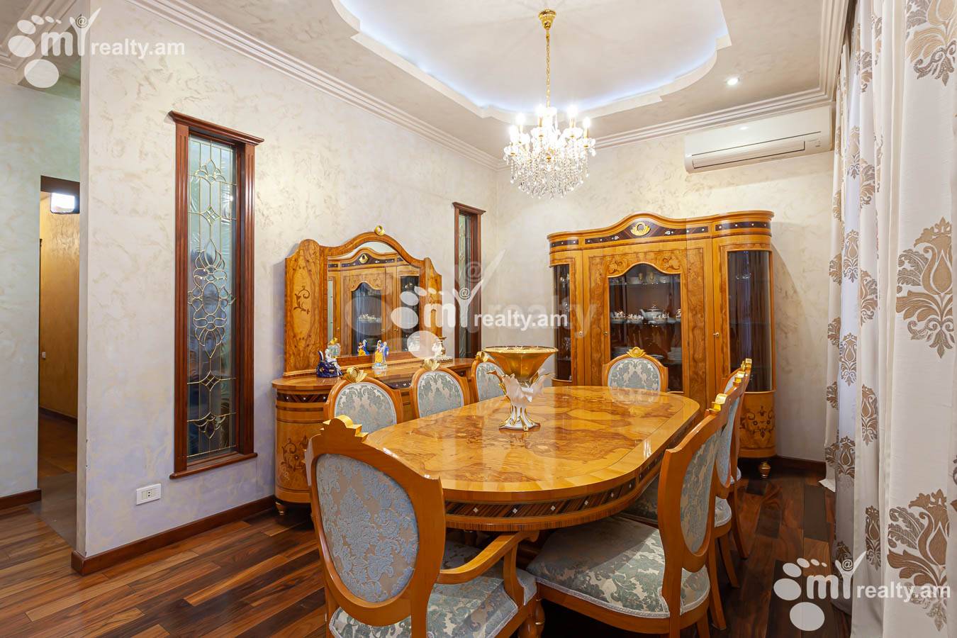 4 սենյականոց բնակարան վարձով Մաշտոցի պող, Կենտրոն Երևան, 153321