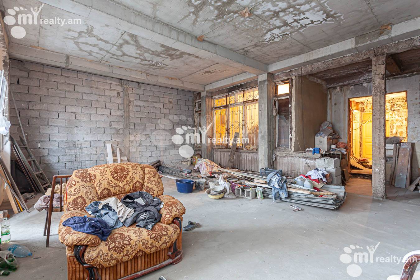 3 սենյականոց բնակարան  Ա.Պետրոսյան փող, Կենտրոն Երևան, 154245