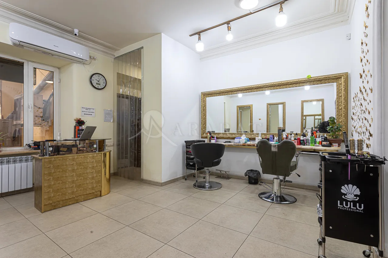 Commercial property for sale Mashtots Ave, Center Yerevan, 157989