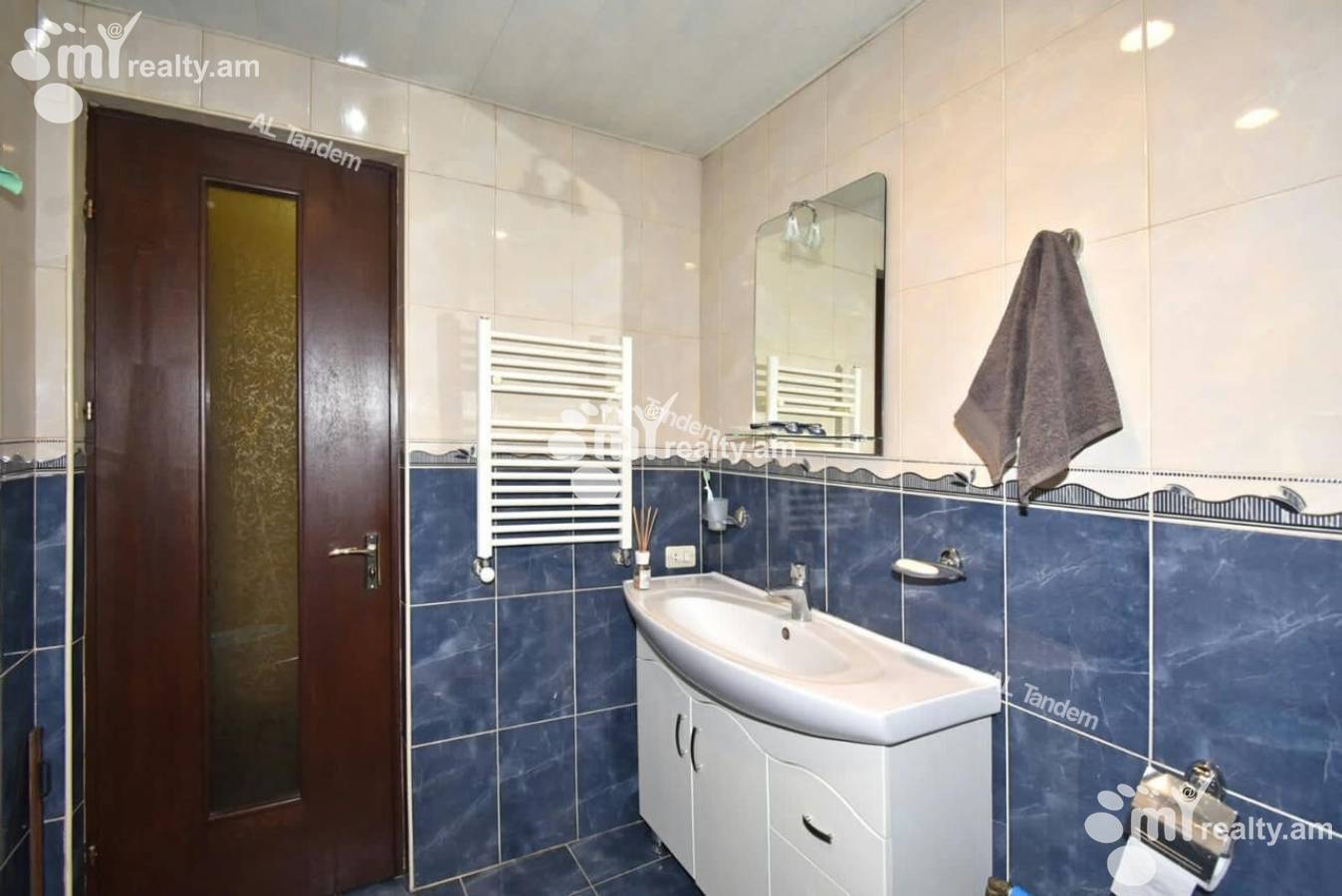 Снять 3 комнатную квартиру Байрон ул, Центр Ереван, 150375