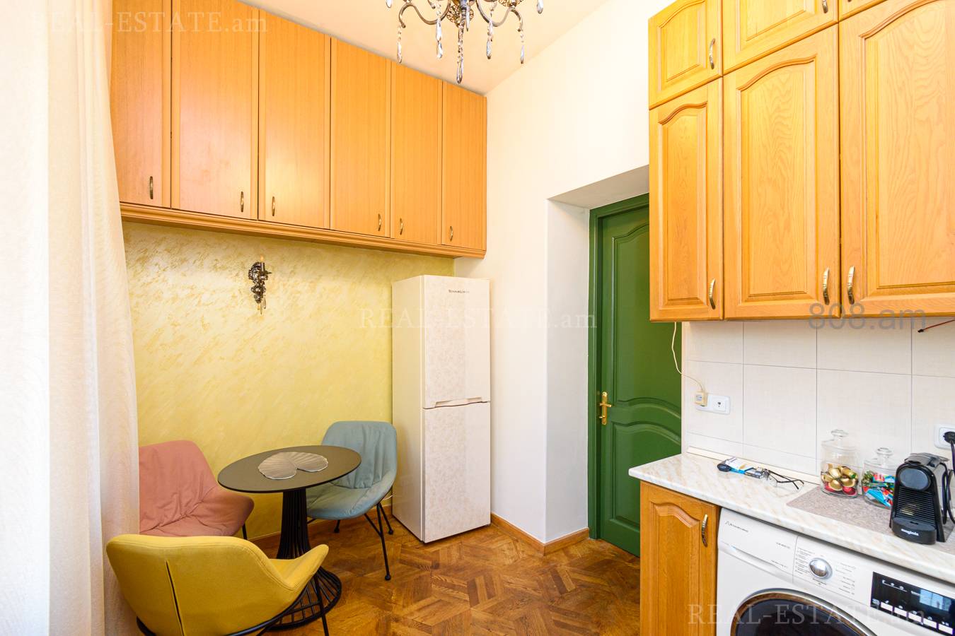 3 սենյականոց բնակարան  Պուշկինի փող, Կենտրոն Երևան, 128781