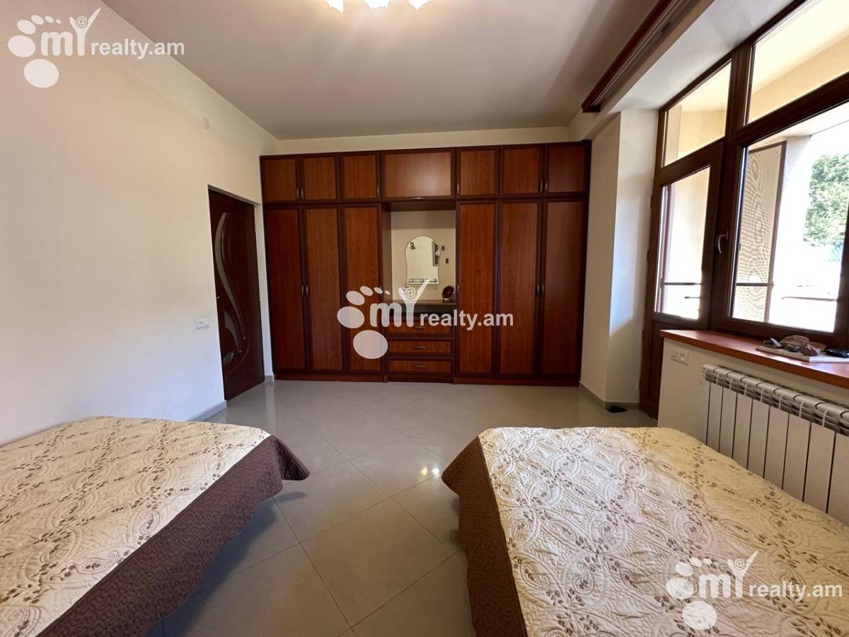 3 bedroom apartment for sale V. Davtyan St, Arabkir Yerevan, 156991