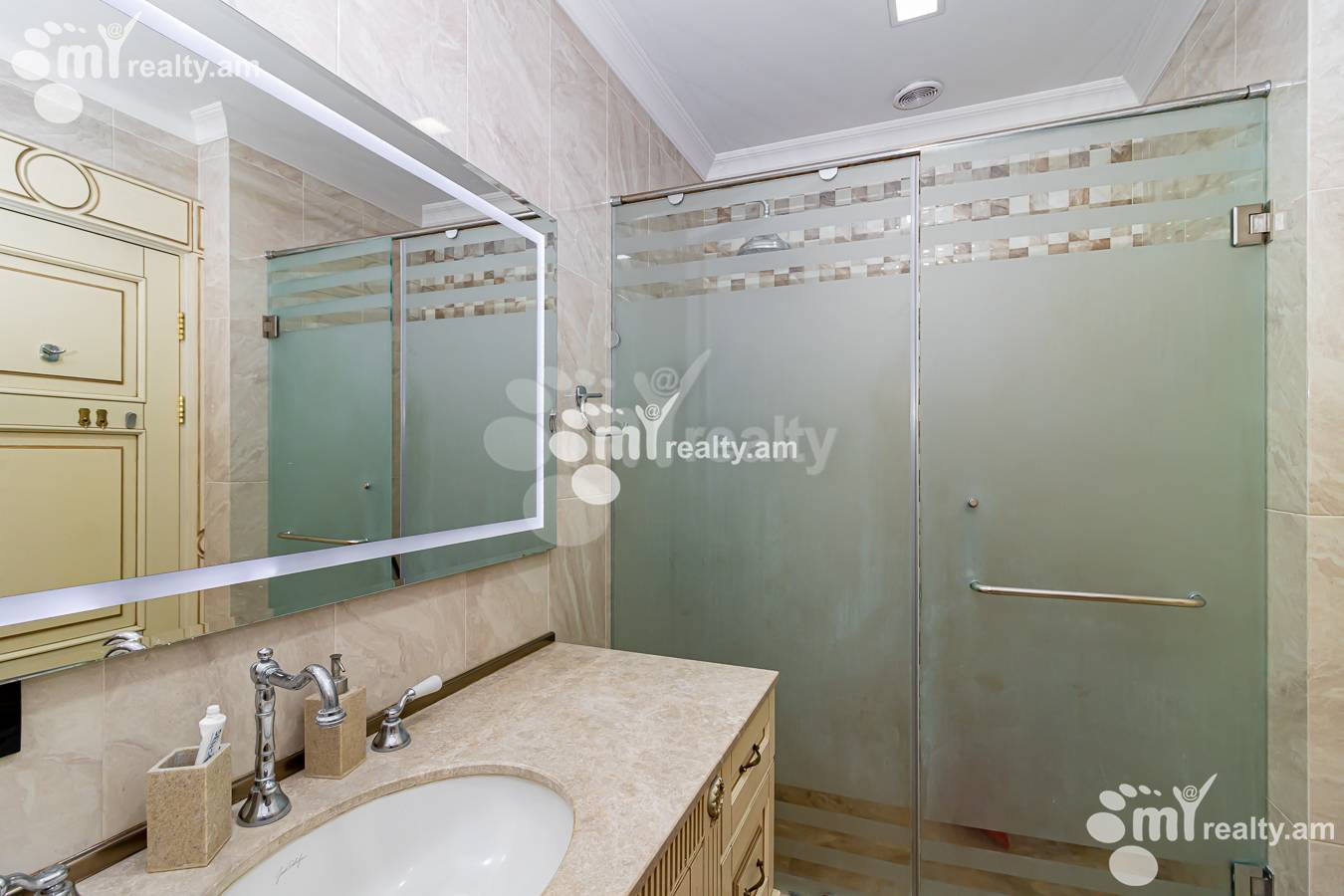 3 bedroom apartment for sale Tsitsernakaberd Highway, Center Yerevan, 154917