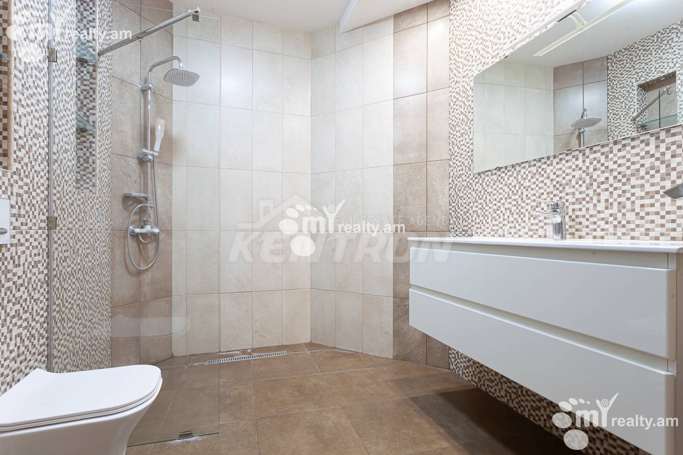 4 bedroom apartment for sale خیابان آنتارایین, مرکز شهر ایروان, 155469