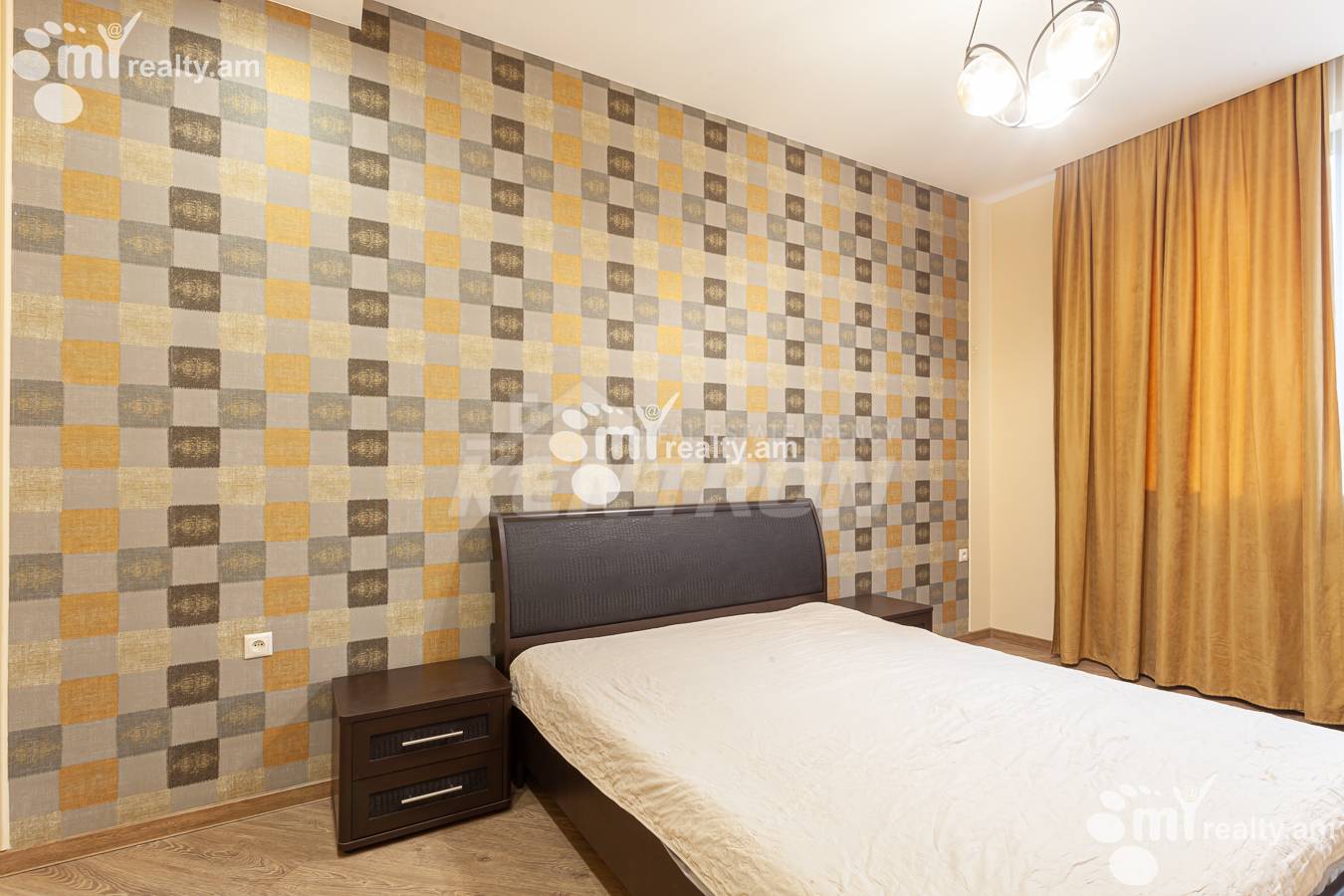 4 bedroom apartment for sale خیابان آنتارایین, مرکز شهر ایروان, 155469