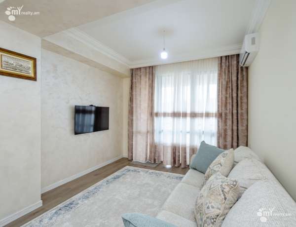 3-senyakanoc-bnakaran-vacharq-Yerevan-Center