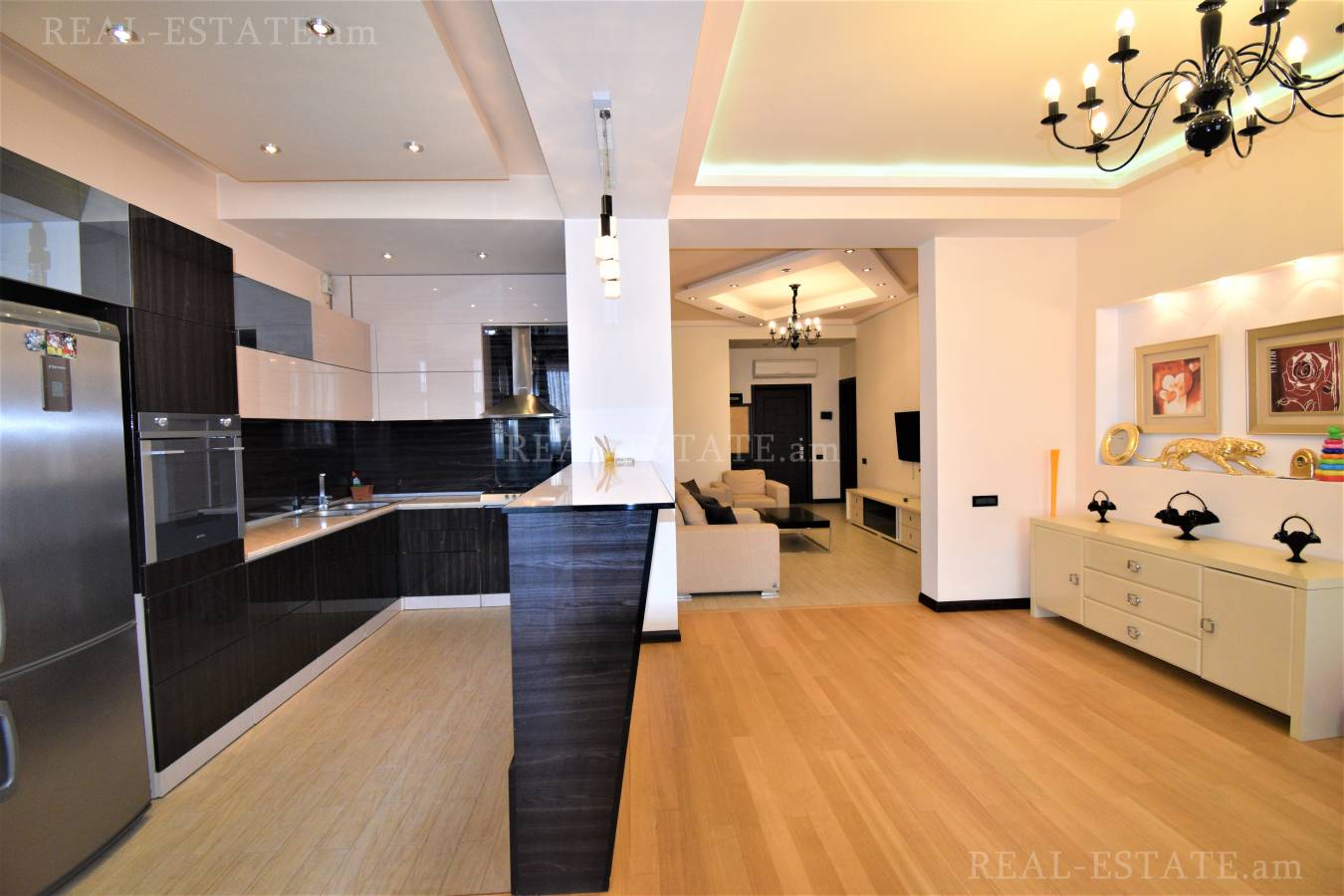 4 bedroom apartment for sale خیابان کِری, عربگیر ایروان, 118217