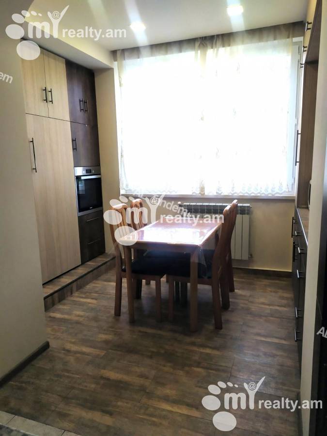 3 bedroom apartment for rent Abovyan St, Center Yerevan, 142503