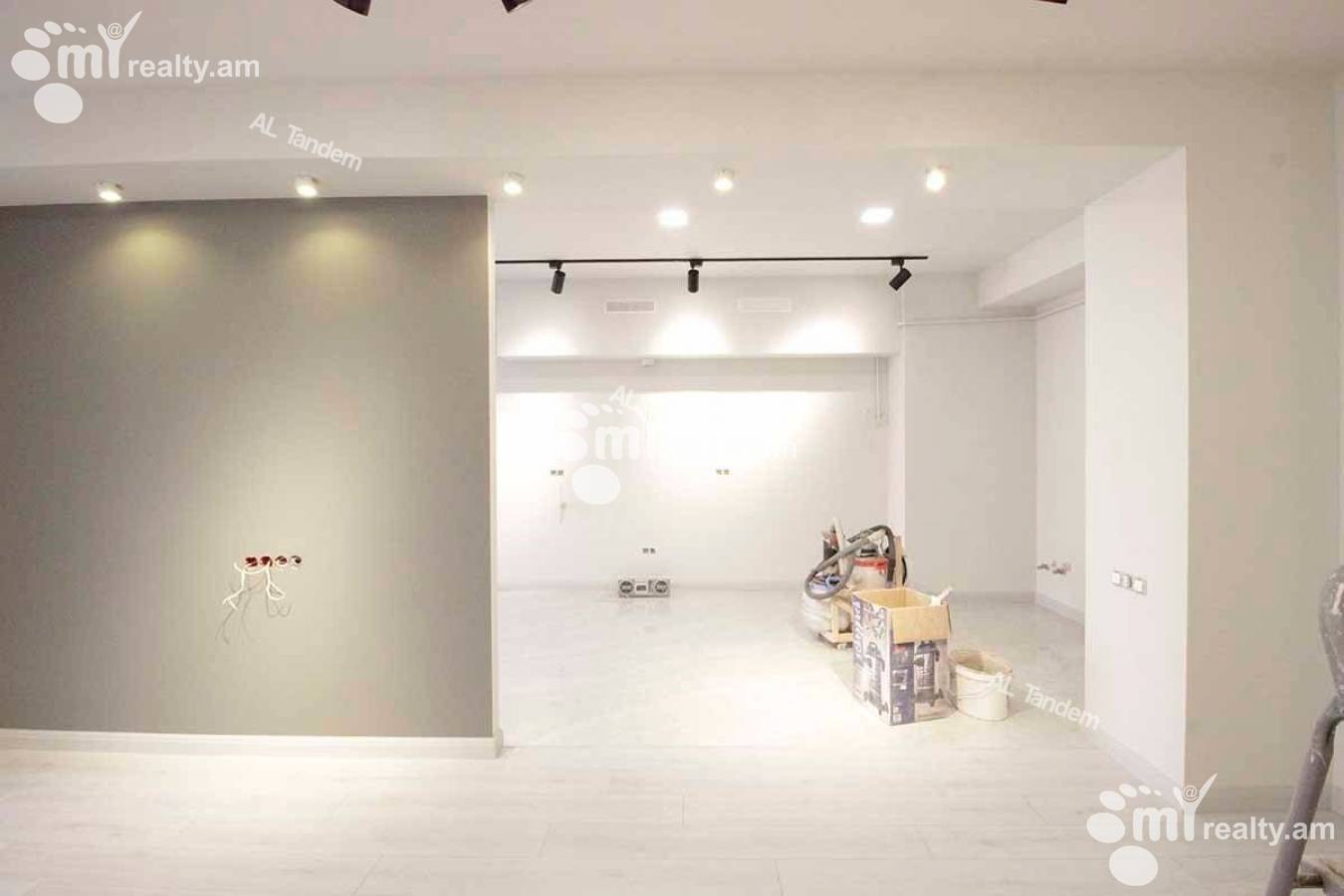 4 bedroom apartment for sale خیابان بوزند, مرکز شهر ایروان, 139830