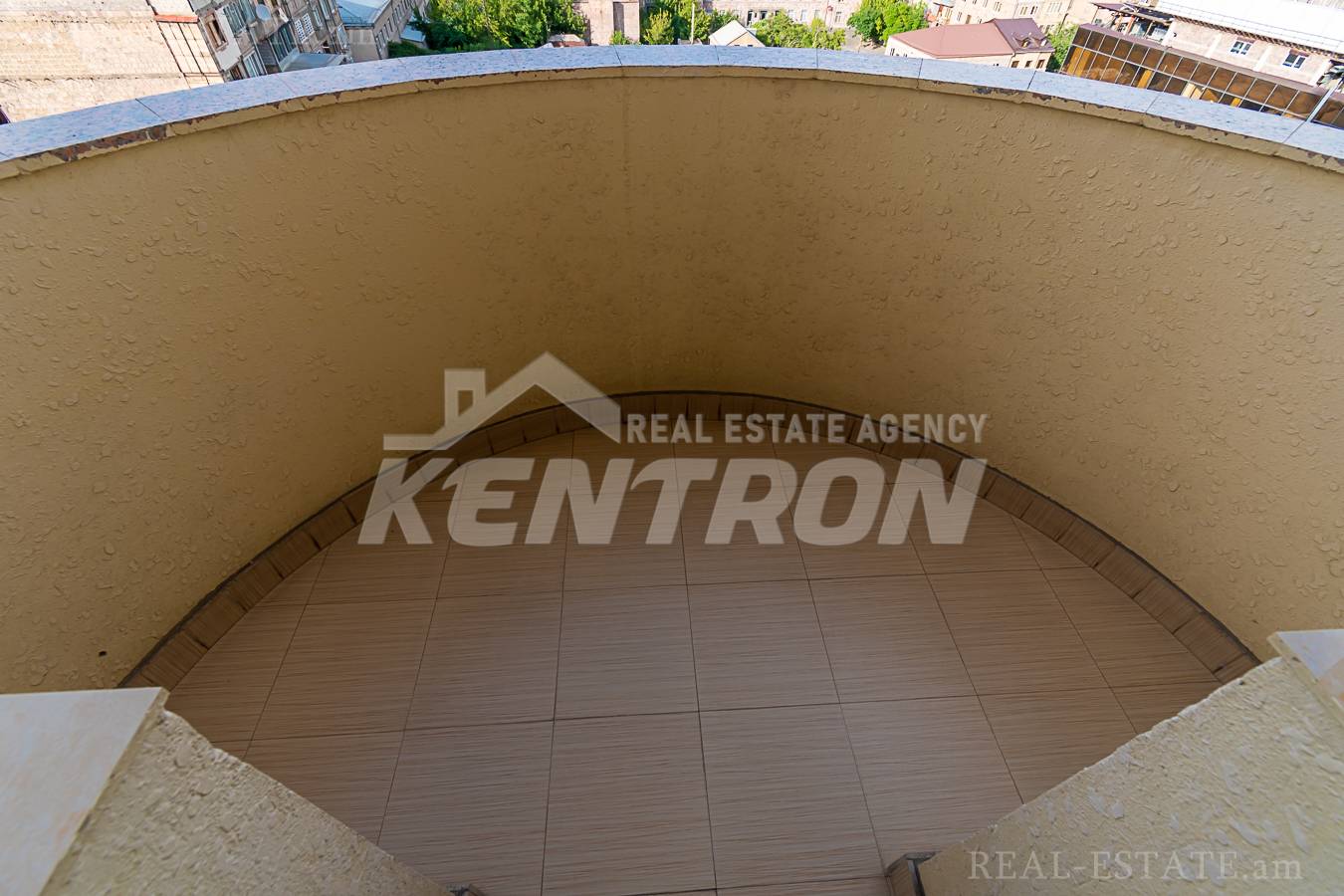 2 սենյականոց բնակարան  Պարոնյան փող, Կենտրոն Երևան, 135366