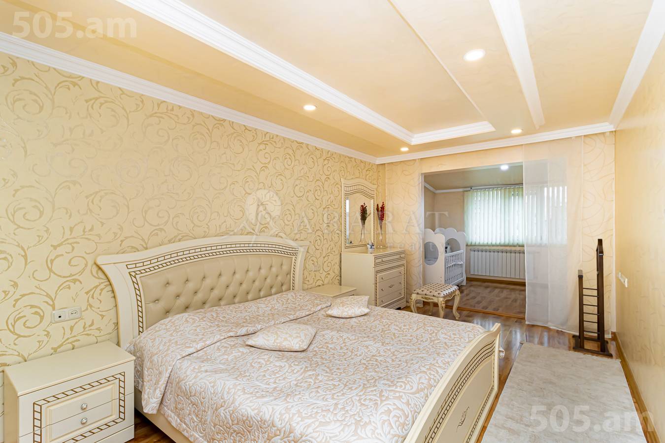 Купить 5 комнатную квартиру Г.Кочар ул, Арабкир Ереван, 154322