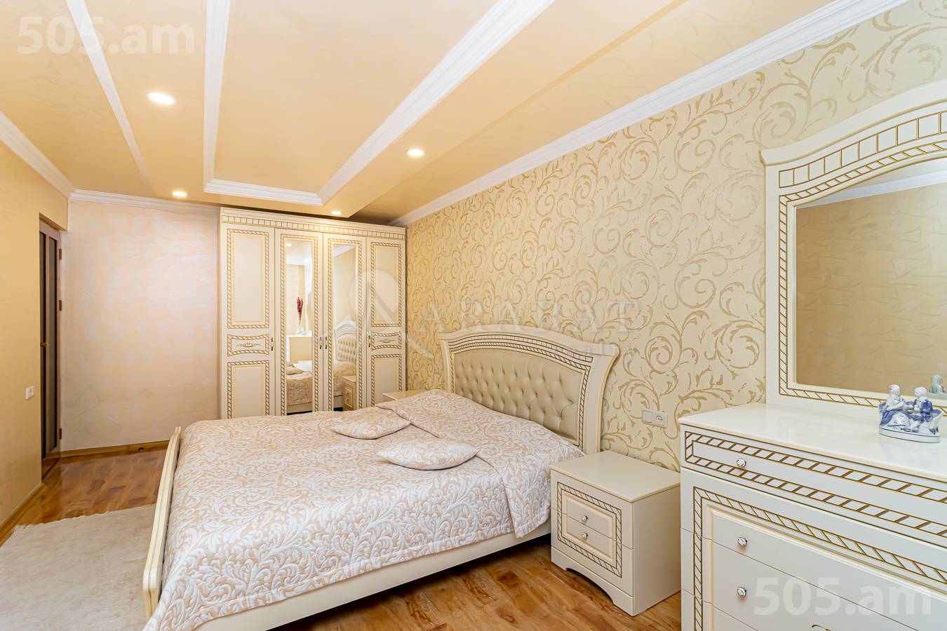 Купить 5 комнатную квартиру Г.Кочар ул, Арабкир Ереван, 154322