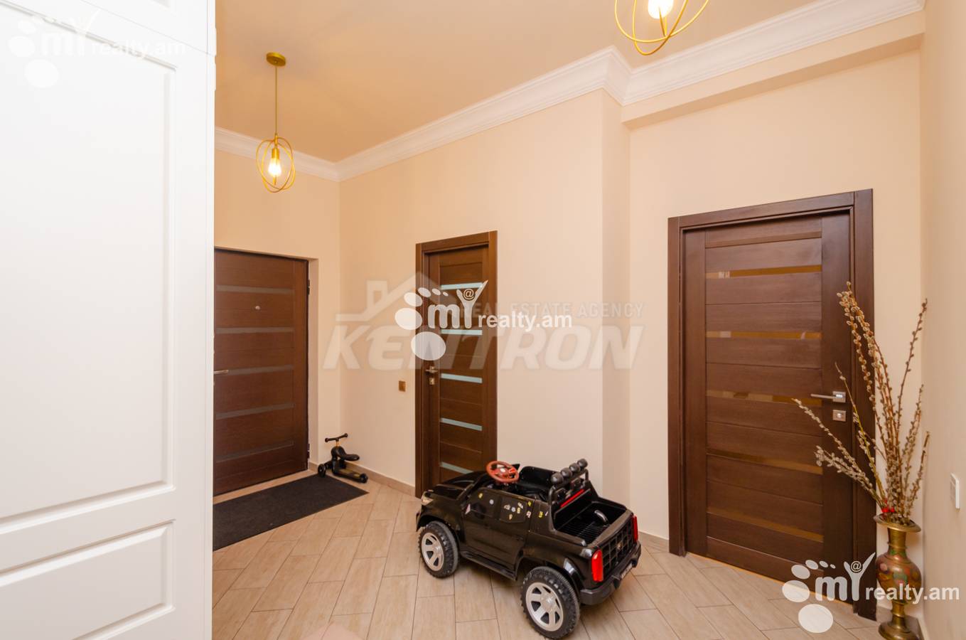 3 bedroom apartment for sale خیابان سِواک, کاناکِر – زیتون ایروان, 136094