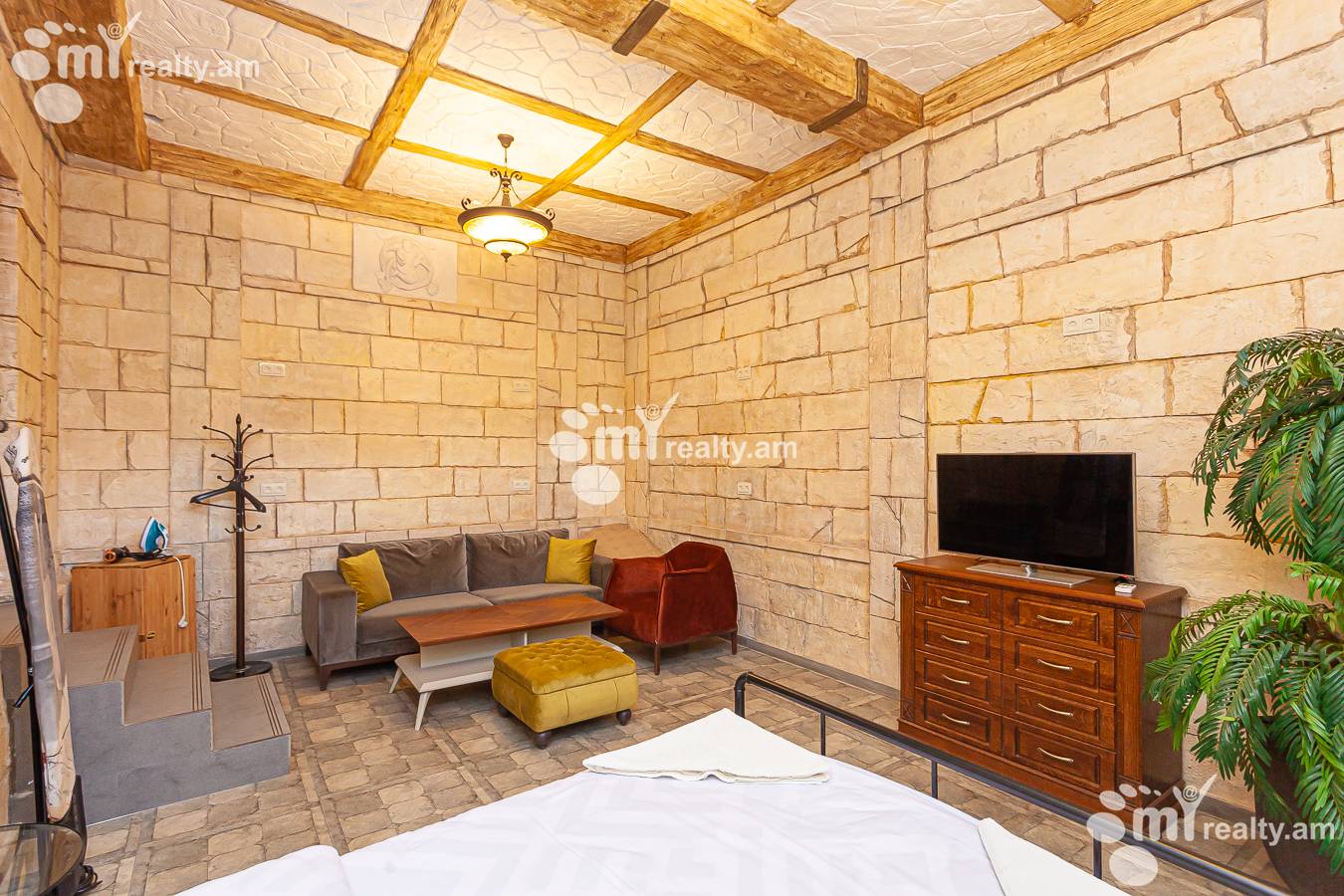 Commercial property for sale Zakyan St, Center Yerevan, 143784