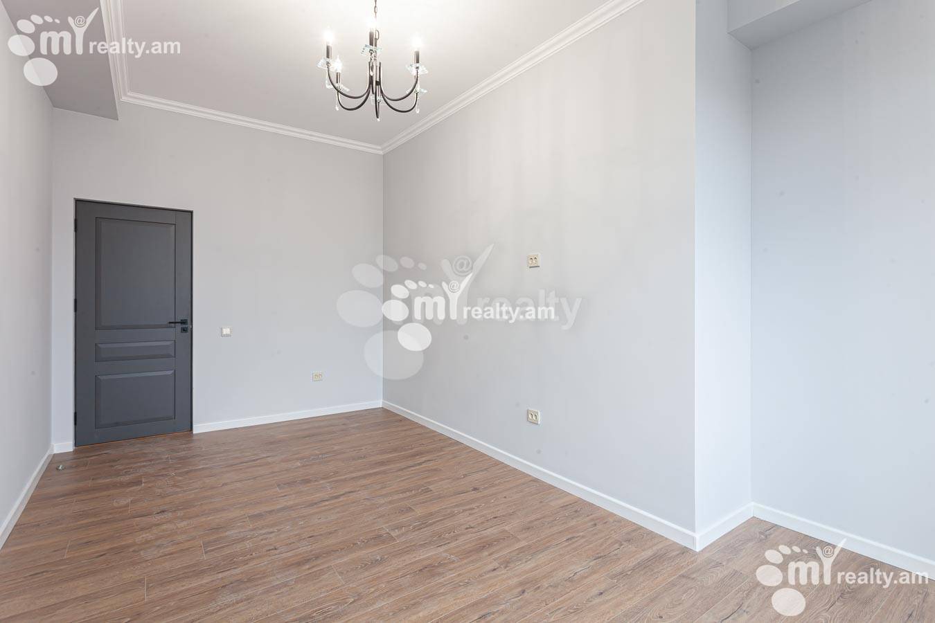 3 bedroom apartment for sale خیابان گِریبودوف, عربگیر ایروان, 155204