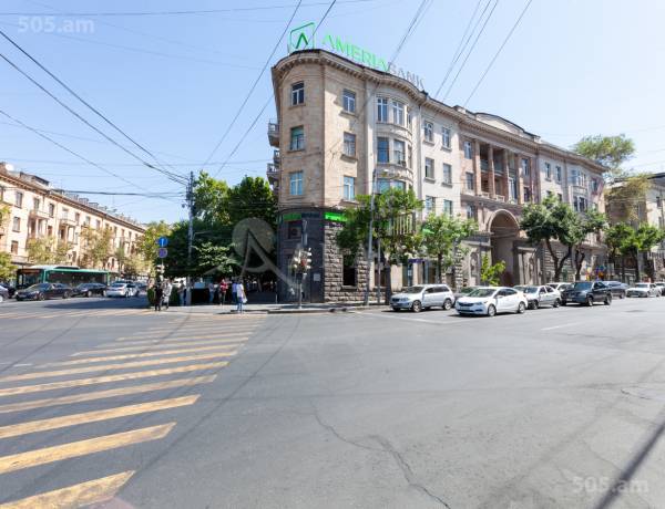 3-bedroom/apartment-for-sale/Mashtots+Ave/Center/Yerevan