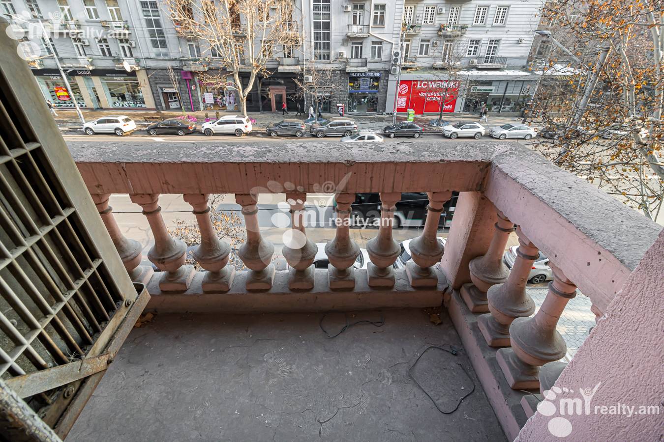 3 սենյականոց բնակարան  Մաշտոցի պող, Կենտրոն Երևան, 144766